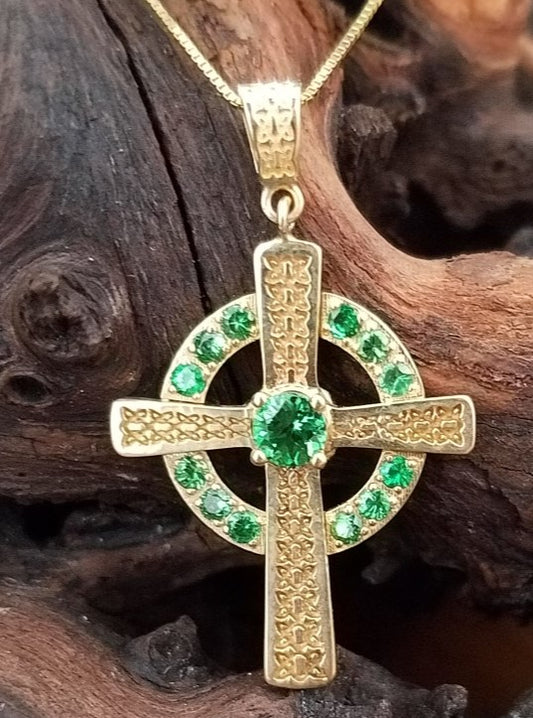 The Celtic Cross Pendant in Tsavorite