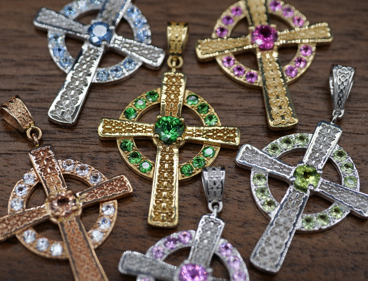 The Celtic Cross Pendant in Peridot