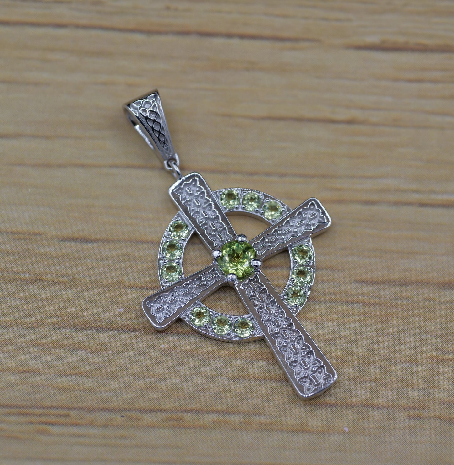 The Celtic Cross Pendant in Peridot